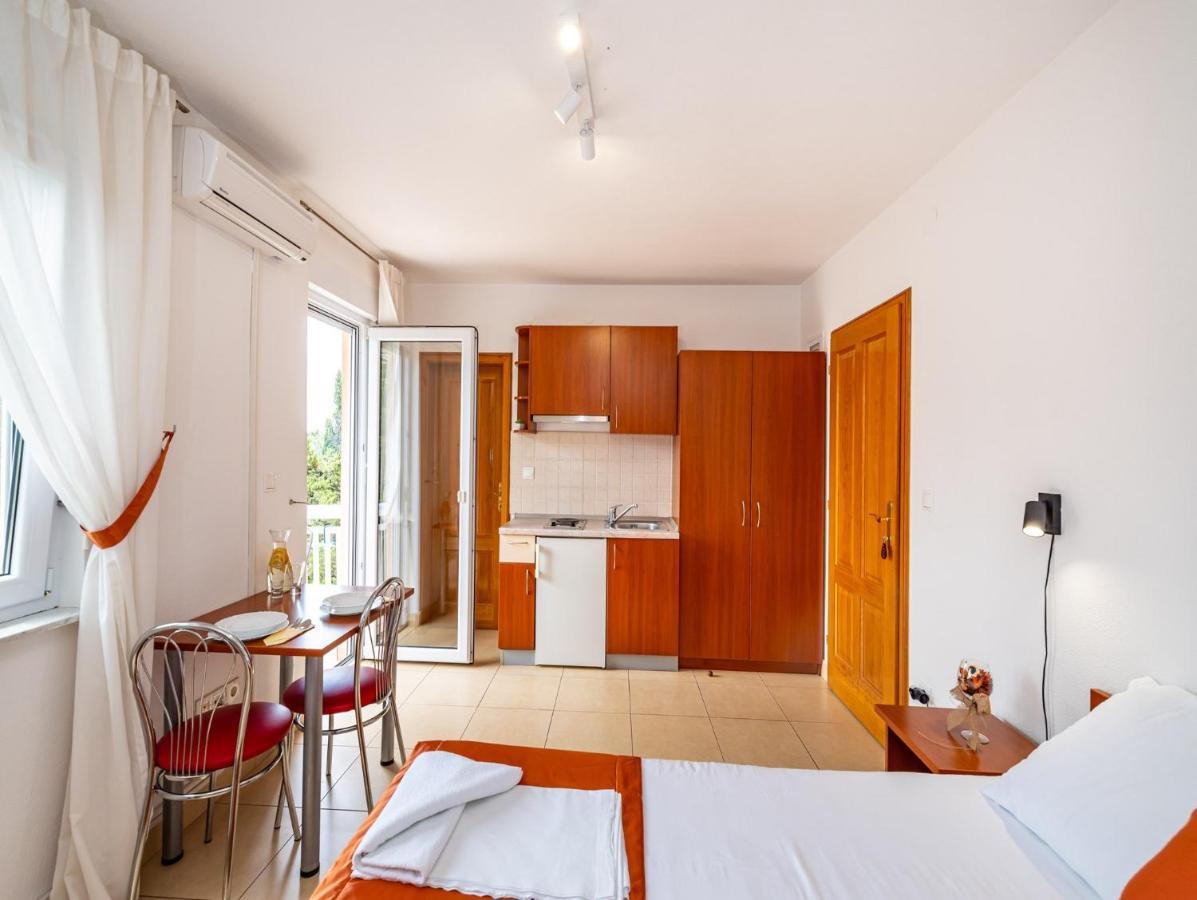 Apartments Prkacin Стариград-Пакленица Экстерьер фото