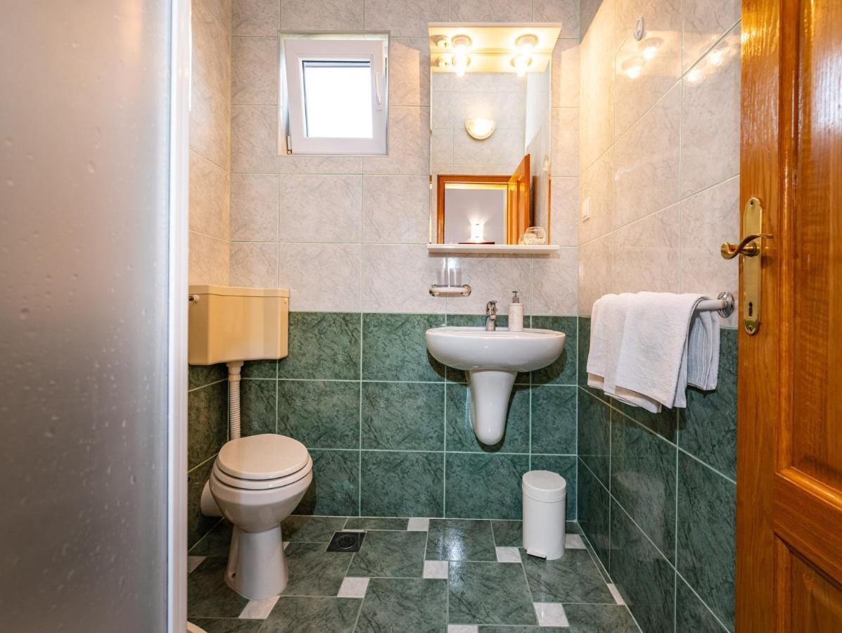 Apartments Prkacin Стариград-Пакленица Экстерьер фото