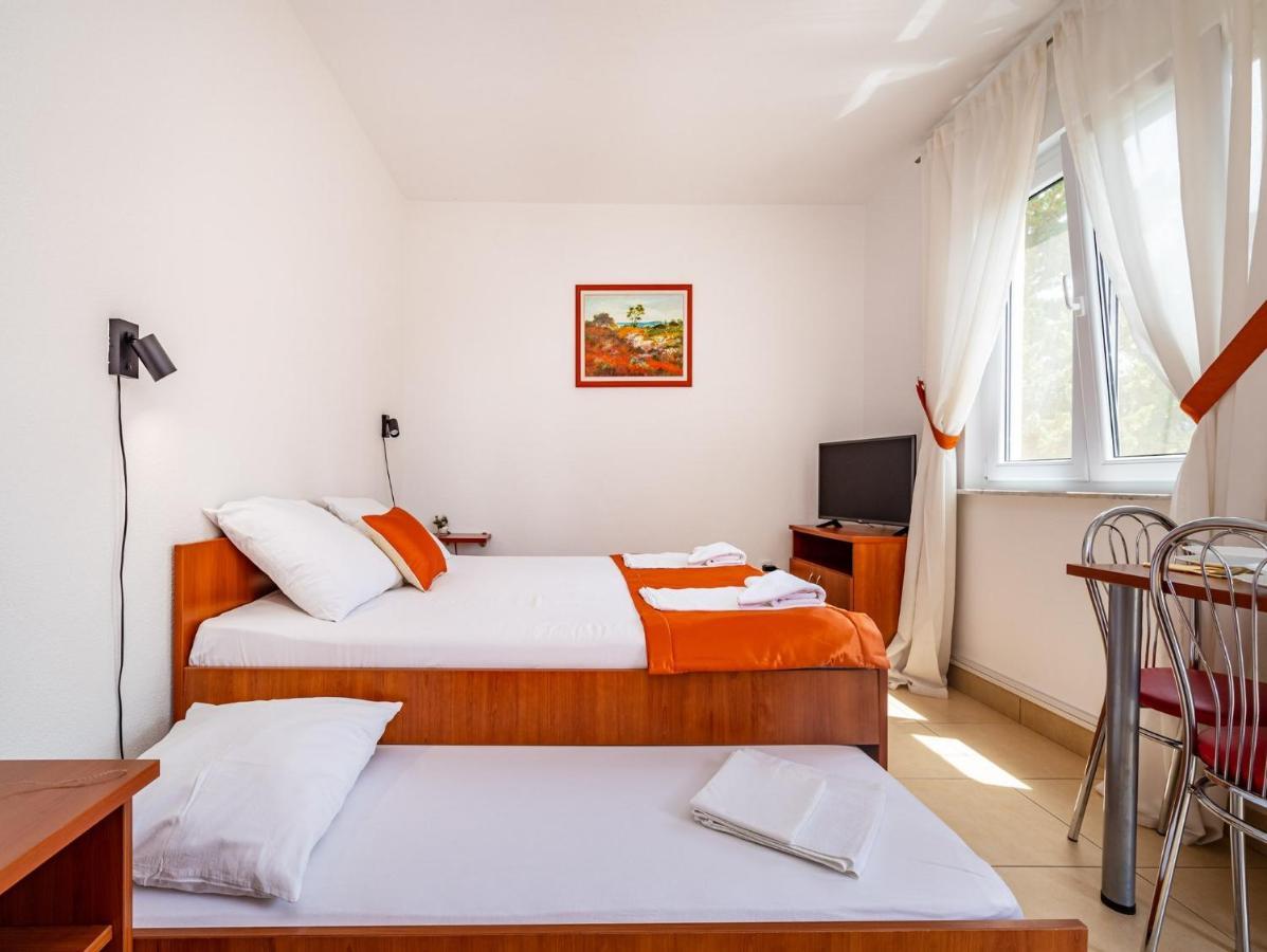 Apartments Prkacin Стариград-Пакленица Экстерьер фото