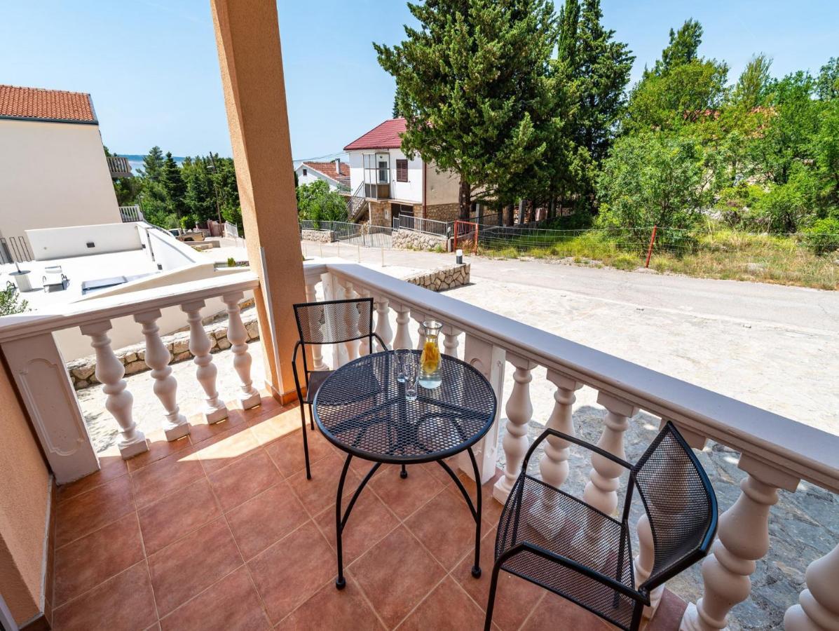 Apartments Prkacin Стариград-Пакленица Экстерьер фото